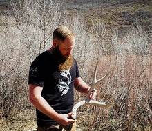 Load image into Gallery viewer, Caribou Dead Head S/S Chalk
